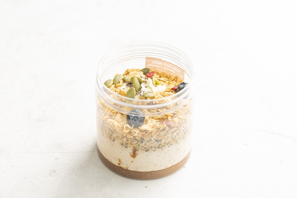 Berries & Yogurt Granola Brf,